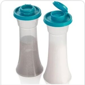 Tupperware Large Hourglass Shape Salt and Pepper Shaker Set New